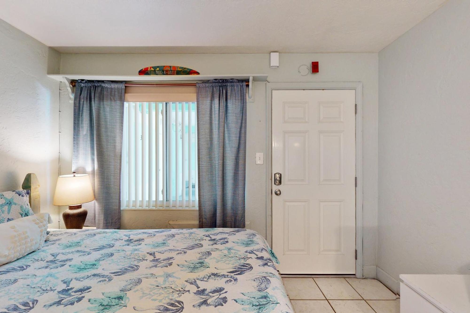 Pass-A-Grille Beach Retreat Unit 8 سانت بيتي بيتش المظهر الخارجي الصورة
